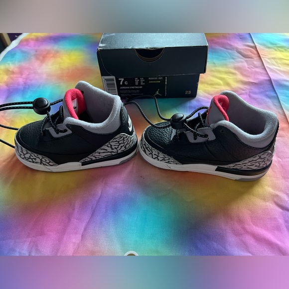 Brand New Baby Jordan 3 Retro BT size 7C Rare Find Black Fire Red Cement Grey - Picture 4 of 8